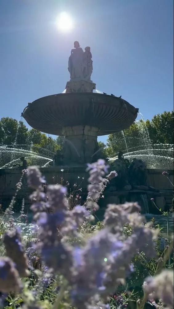 Pas de panique, le soleil est toujours là, y compris pour ce week-end, alors profitons-en ! ☀️❤️ #aixmaville #aix #aixen… 