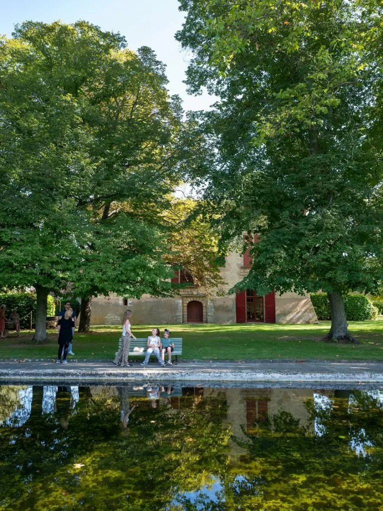 ✨ 𝗟𝗲 𝗖𝗵𝗮̂𝘁𝗲𝗮𝘂 𝗱𝗲 𝗹𝗮 𝗖𝗮𝗹𝗮𝗱𝗲 𝗯𝗿𝗶𝗹𝗹𝗲 𝗮̀ 𝗔𝗶𝘅‑𝗲𝗻‑𝗣𝗿𝗼𝘃𝗲𝗻𝗰𝗲 ! L’incontournable demeure q… 