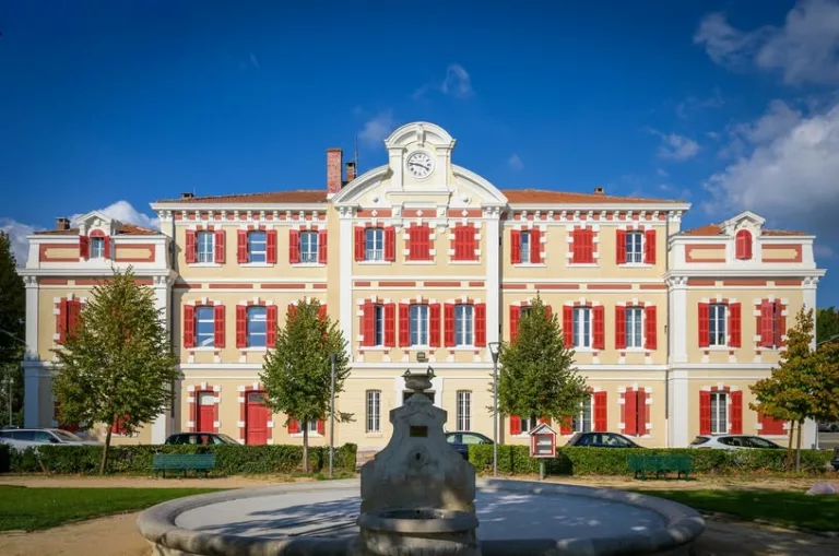 🏛️ 𝗠𝗼𝗻𝘁𝗽𝗲𝗿𝗿𝗶𝗻 𝗶𝗻𝘀𝗰𝗿𝗶𝘁 𝗮𝘂𝘅 𝗺𝗼𝗻𝘂𝗺𝗲𝗻𝘁𝘀 𝗵𝗶𝘀𝘁𝗼𝗿𝗶𝗾𝘂𝗲𝘀 ! Le centre hospitalier Montper… 