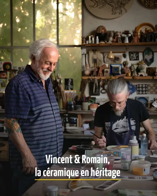 𝗩𝗶𝗻𝗰𝗲𝗻𝘁 & 𝗥𝗼𝗺𝗮𝗶𝗻, 𝗹𝗮 𝗰𝗲́𝗿𝗮𝗺𝗶𝗾𝘂𝗲 𝗲𝗻 𝗵𝗲́𝗿𝗶𝘁𝗮𝗴𝗲  Dans cette petite traverse d’Aix, l’hist… 