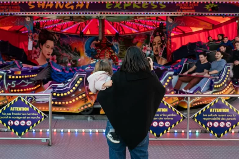 🎡 𝗟𝗮 𝗳𝗲̂𝘁𝗲 𝗳𝗼𝗿𝗮𝗶𝗻𝗲 𝗲𝘀𝘁 𝗱𝗲 𝗿𝗲𝘁𝗼𝘂𝗿 𝗮̀ 𝗔𝗶𝘅 ! La Foire aux manèges revient pour son édition 202… 