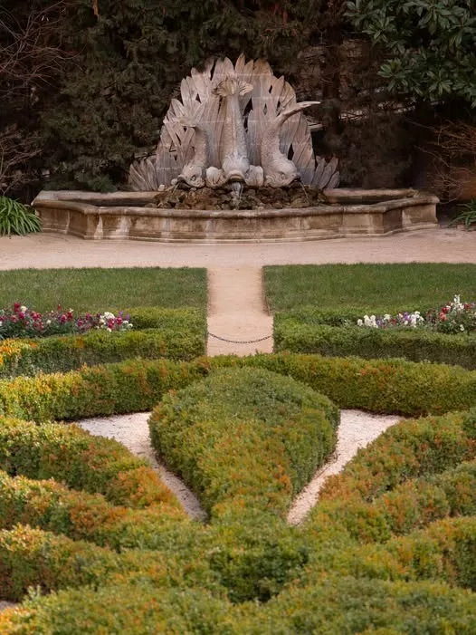 ✨ 𝗟’𝗛𝗼̂𝘁𝗲𝗹 𝗱𝗲 𝗖𝗮𝘂𝗺𝗼𝗻𝘁 – 𝗖𝗲𝗻𝘁𝗿𝗲 𝗱’𝗮𝗿𝘁 Au cœur d’Aix-en-Provence, l’Hôtel de Caumont est un éléga… 