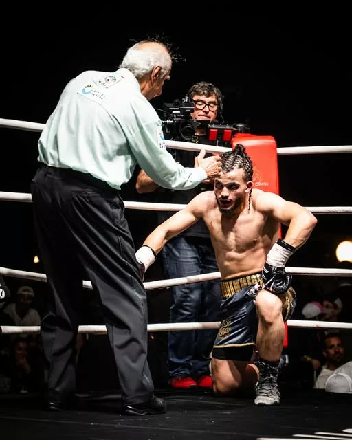🥊 *Souleimane Mohammedi s’incline face à Uisma Lima*  Le boxeur aixois @souleimane.mhmd a affronté le Portugais Uisma L… 