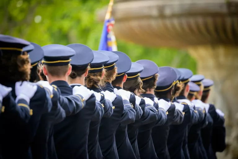𝗖𝗼𝗺𝗺𝗲́𝗺𝗼𝗿𝗮𝘁𝗶𝗼𝗻𝘀 𝗱𝘂 𝟴 𝗺𝗮𝗶 𝟭𝟵𝟰𝟱 Aix-en-Provence rend hommage aux héros de la Seconde Guerre mondia… 
