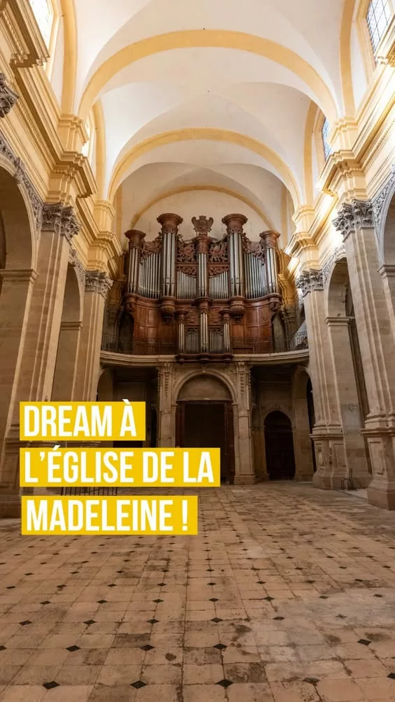 ✨ 𝗗𝗥𝗘𝗔𝗠 𝗮̀ 𝗹’𝗲́𝗴𝗹𝗶𝘀𝗲 𝗱𝗲 𝗹𝗮 𝗠𝗮𝗱𝗲𝗹𝗲𝗶𝗻𝗲 Le 6 juin, la Biennale d’Aix investit exceptionnellement… 
