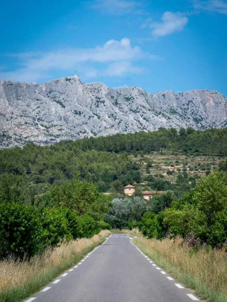 🏔️ 𝗡𝗼𝘁𝗿𝗲 𝗦𝗮𝗶𝗻𝘁𝗲-𝗩𝗶𝗰𝘁𝗼𝗶𝗿𝗲, 𝗴𝗮𝗿𝗱𝗼𝗻𝘀-𝗹𝗮 𝗰𝗼𝗺𝗺𝗲 𝗰̧𝗮 Les massifs sont ouverts aujourd&rsquo;hui,… 
